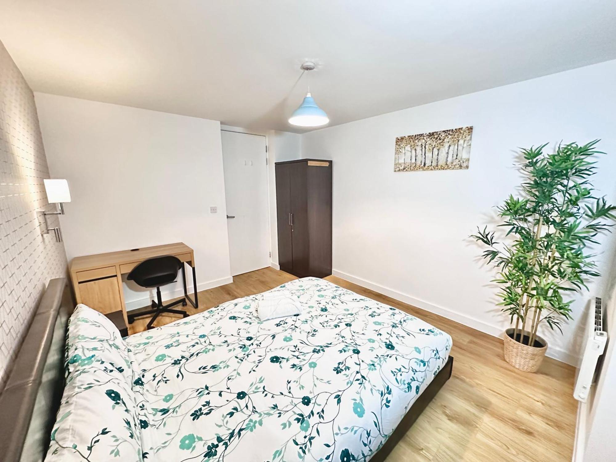 Private Garden Apartment With Geodome Манчестер Экстерьер фото